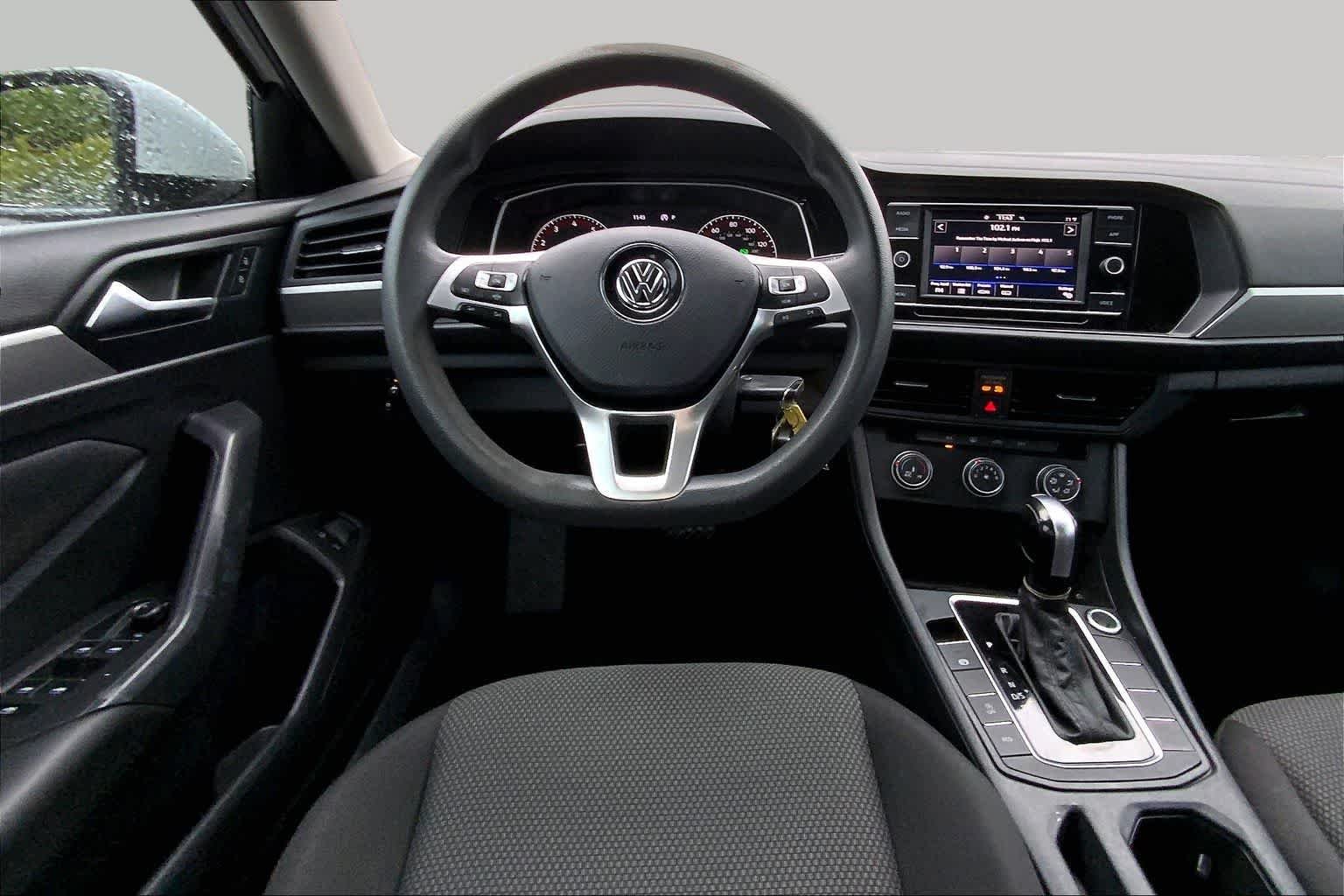 Used 2021 Pure White Volkswagen S image 5