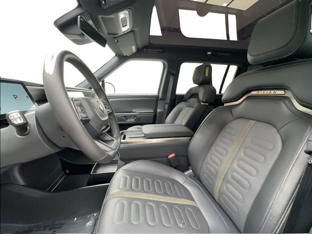 Used 2026 Blue Rivian Dual Motor Standard Pack image 20