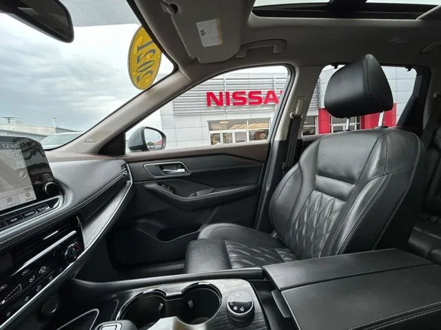 Used 2021 Gray Nissan Platinum image 51