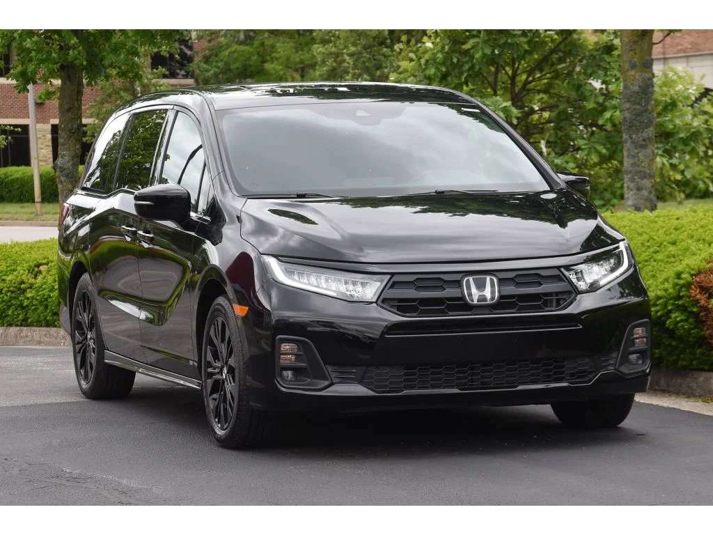 Used 2025 Blk Honda Sport-L image 2