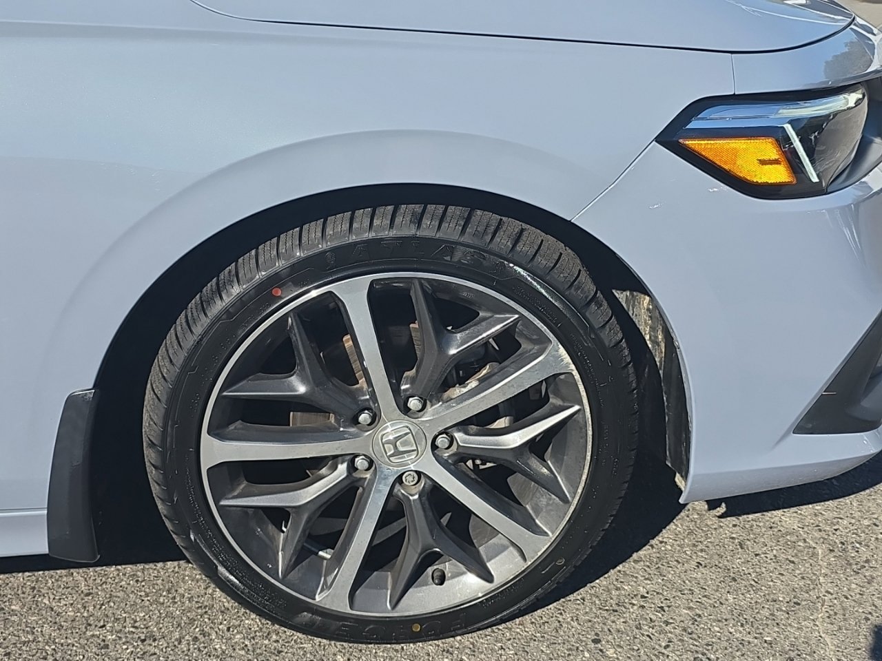 Used 2024  Honda Touring image 9