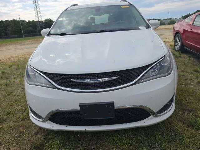 Used 2017 White Chrysler Touring L image 2