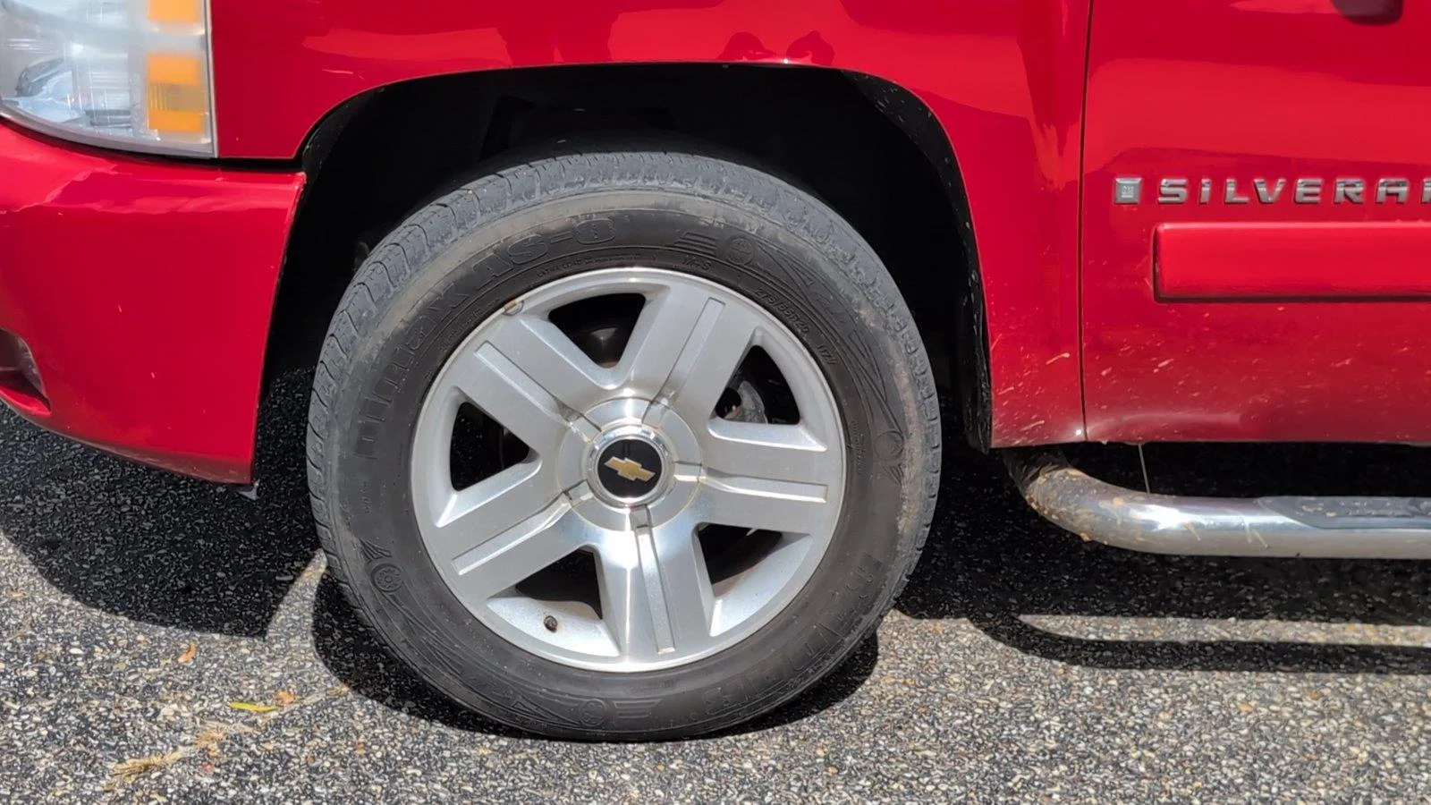 Used 2008 VICTORY RED Chevrolet LTZ image 10