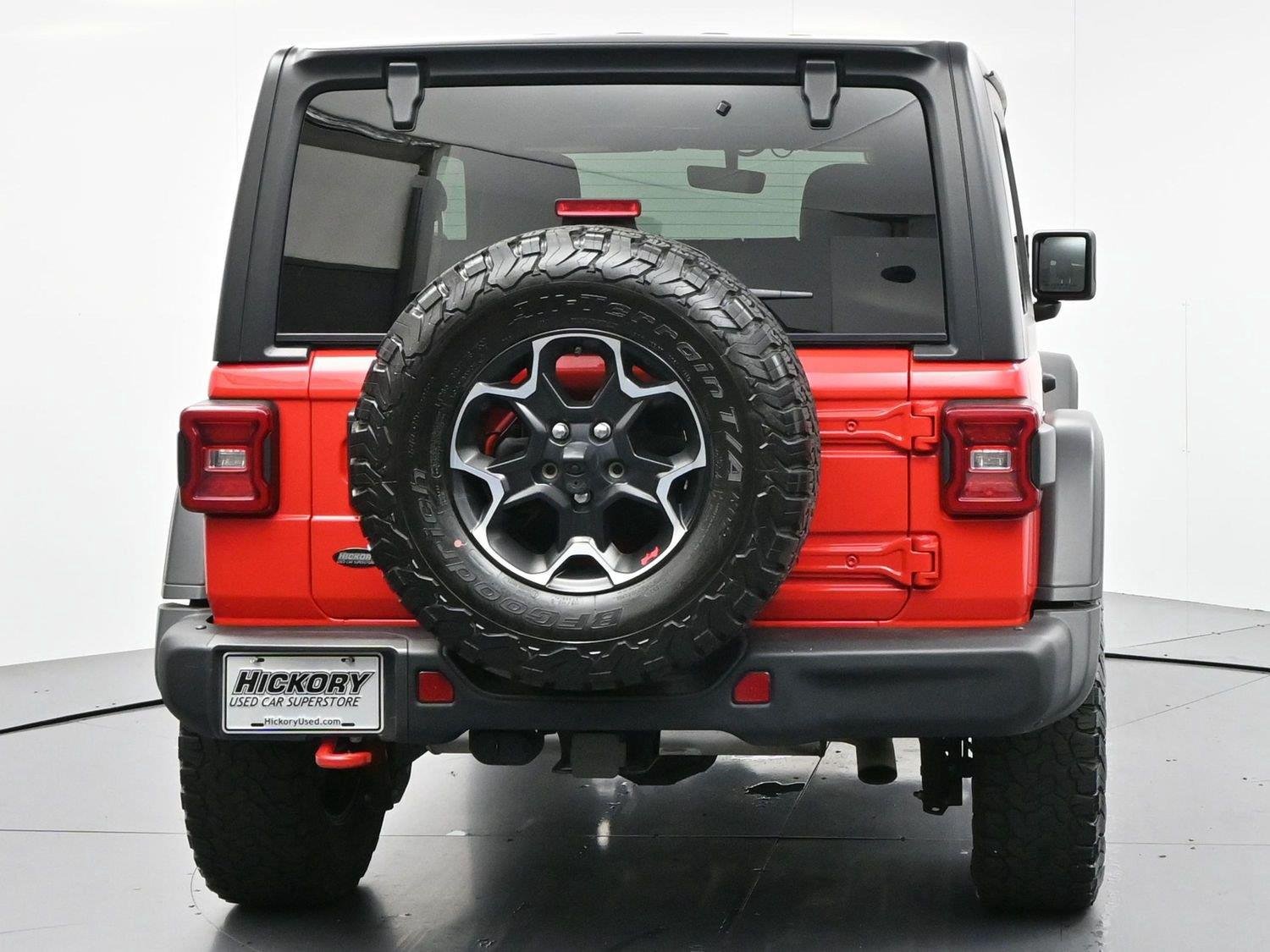 Used 2023 Firecracker Red Clearcoat Jeep Rubicon image 6
