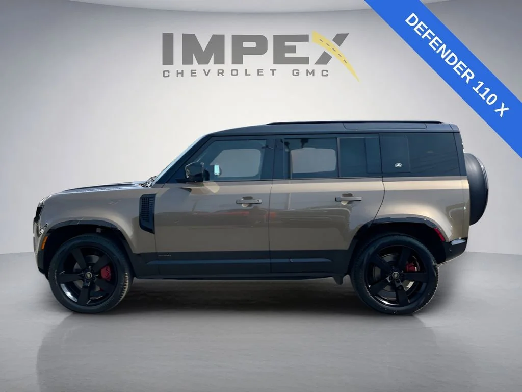 Used 2024  Land Rover X image 4