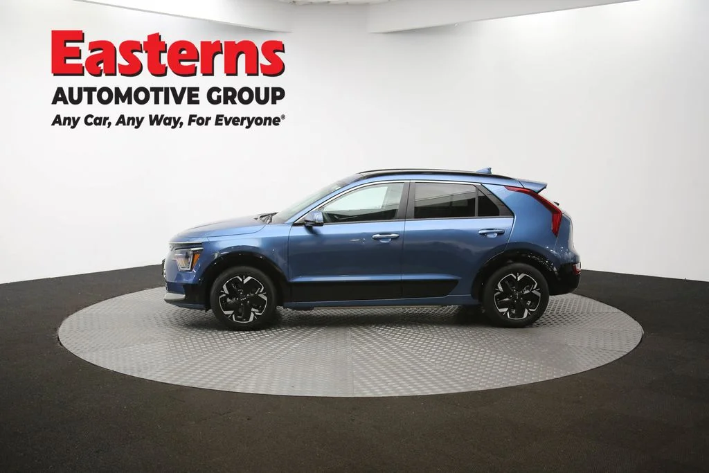 Used 2023 Blue Kia Wave image 59