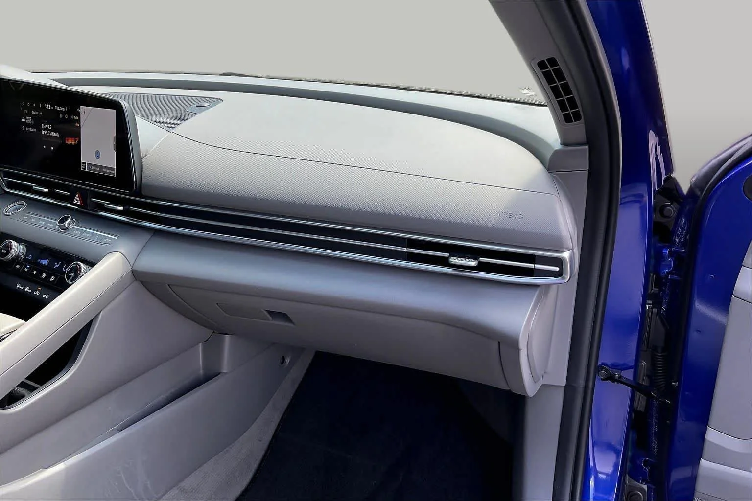 Used 2024 Intense Blue Hyundai SEL image 18