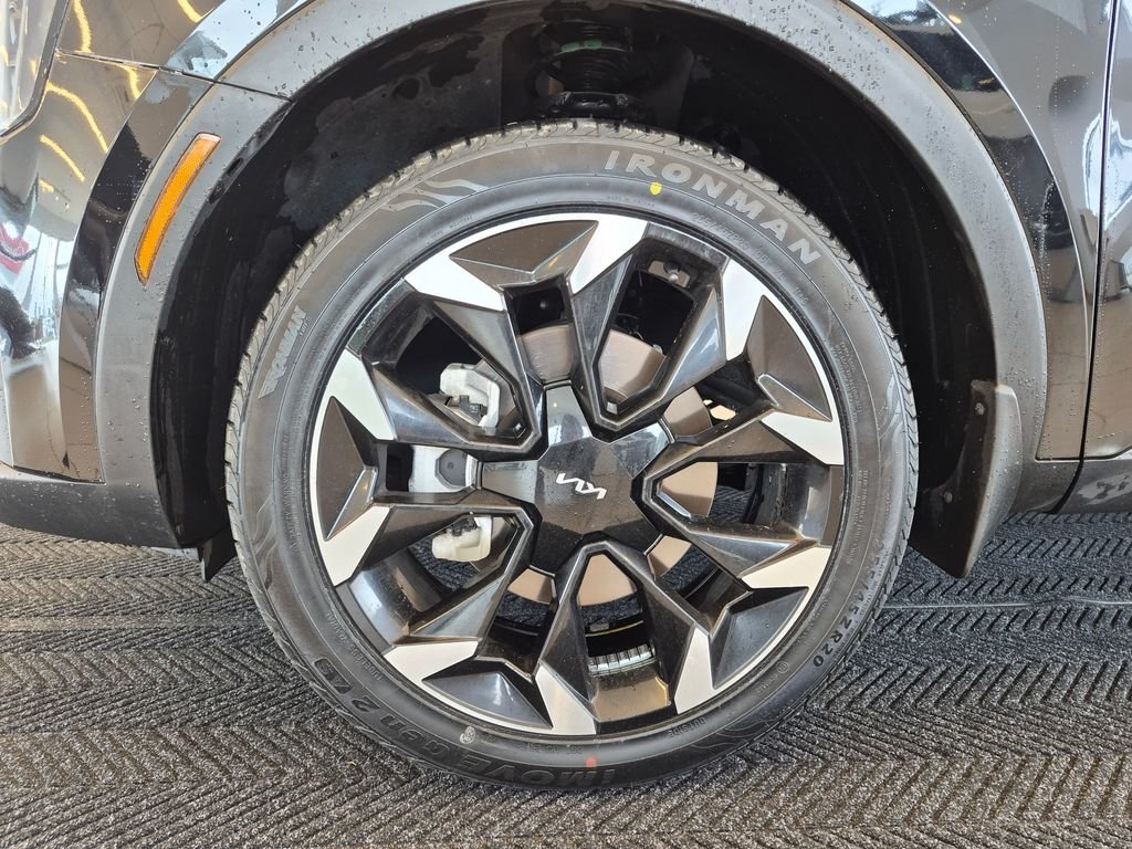 Used 2025 Black Kia EX image 13