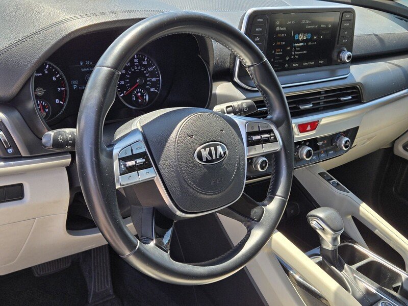 Used 2020 Snow White Pearl KIA S FWD image 18
