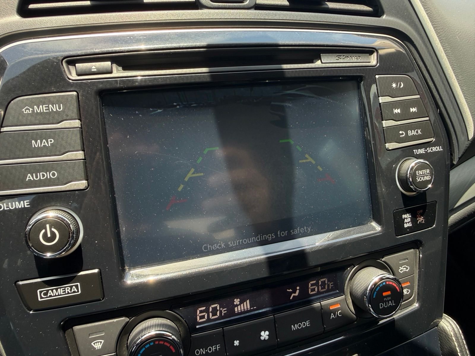 Used 2018 Red Nissan 3.5 SL image 9