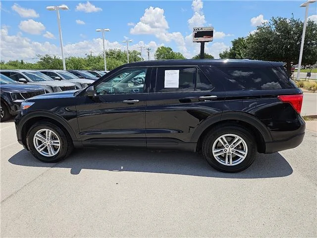 Used 2022 Agate Black Metallic Ford 4x2 image 2