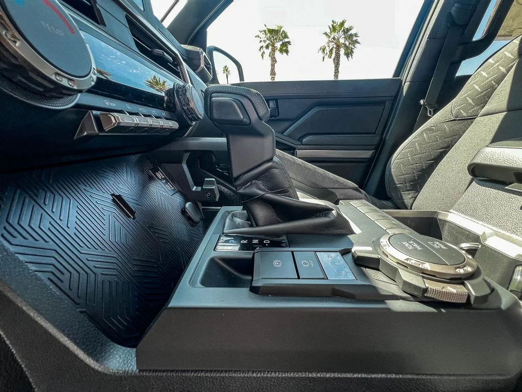 New 2026 Black Toyota  SR5 image 18