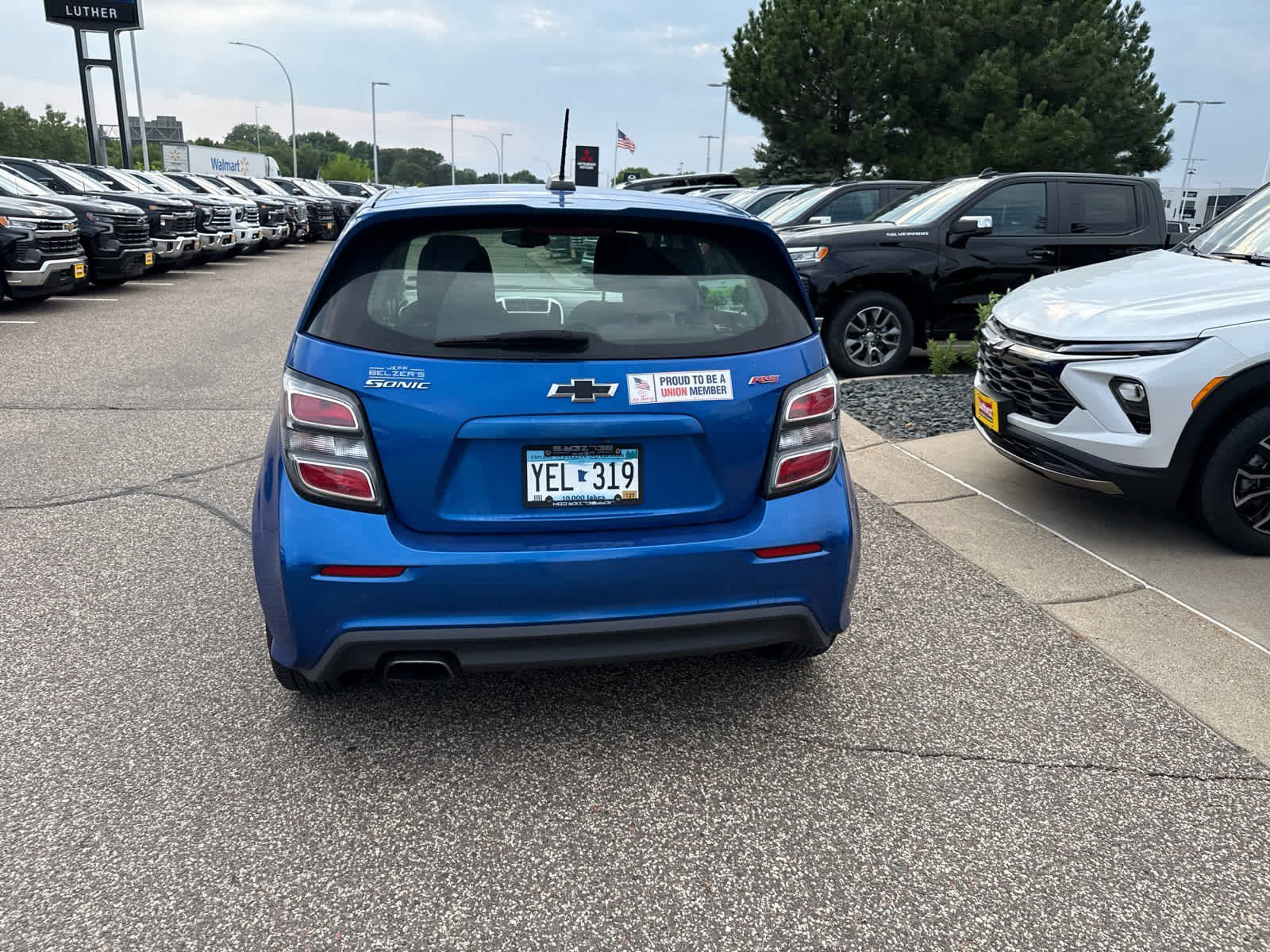 Used 2019 KINETIC BLUE METALLIC Chevrolet LT image 6
