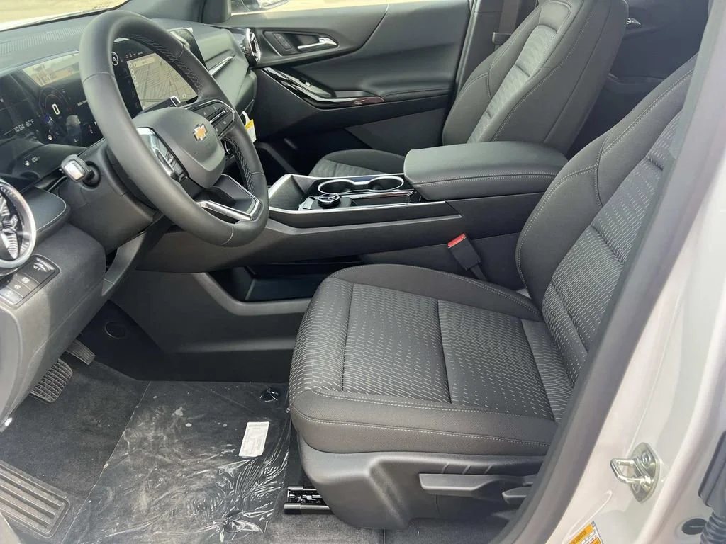 Used 2026 Summit White Chevrolet LT image 14