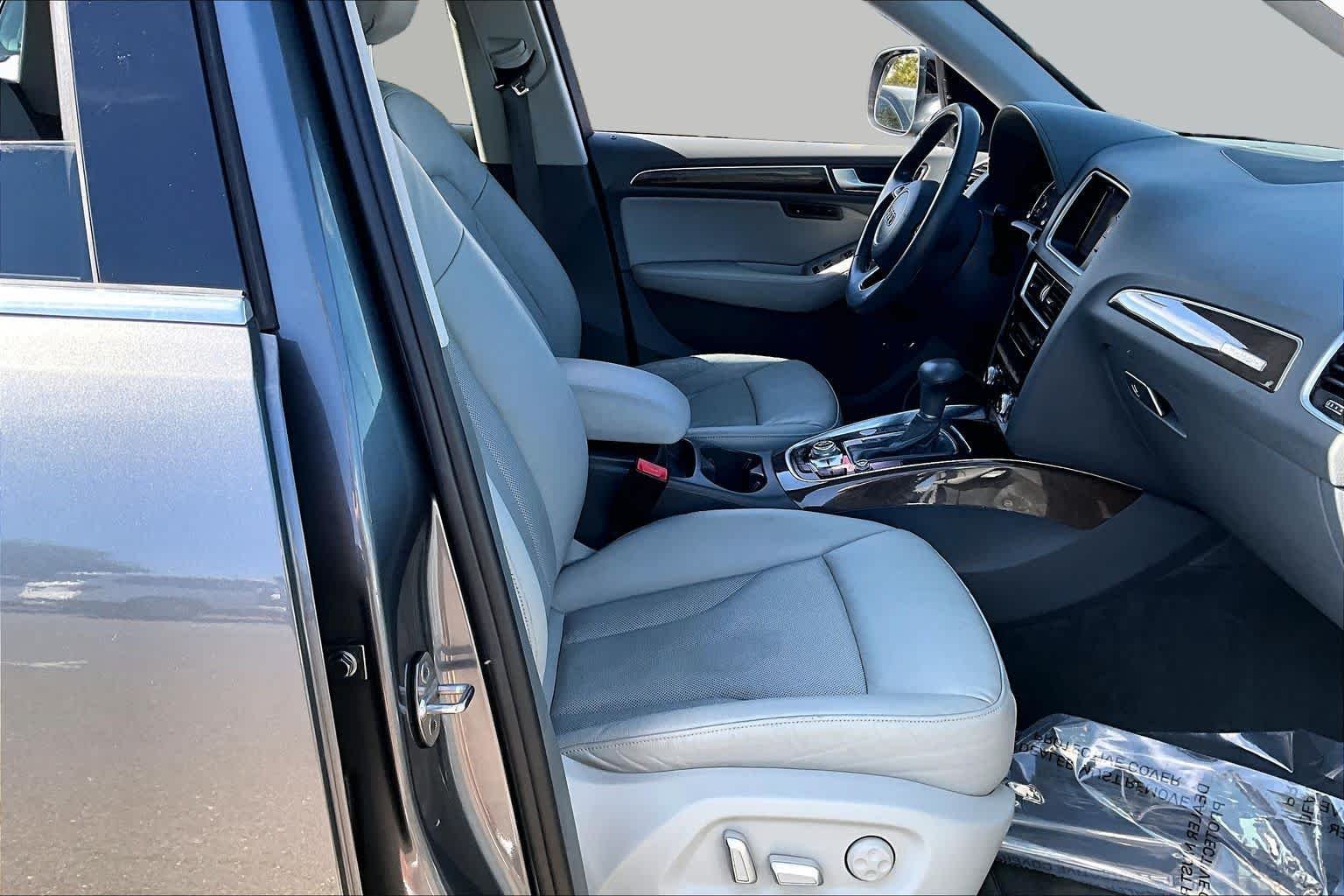 Used 2016 Daytona Gray Pearl Effect Audi Premium Plus image 8