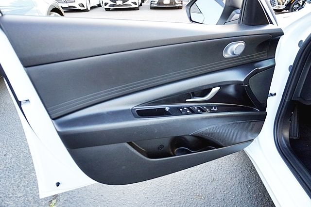 Used 2021 Gray Hyundai SE image 20