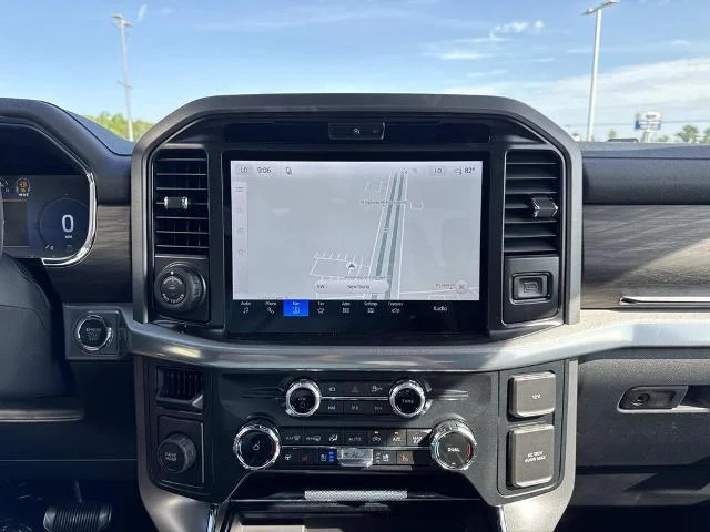 New 2026 Iconic Silver Metallic Ford Lariat® image 23