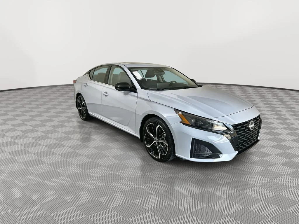 New 2026 Gray Nissan 2.5 SR image 2