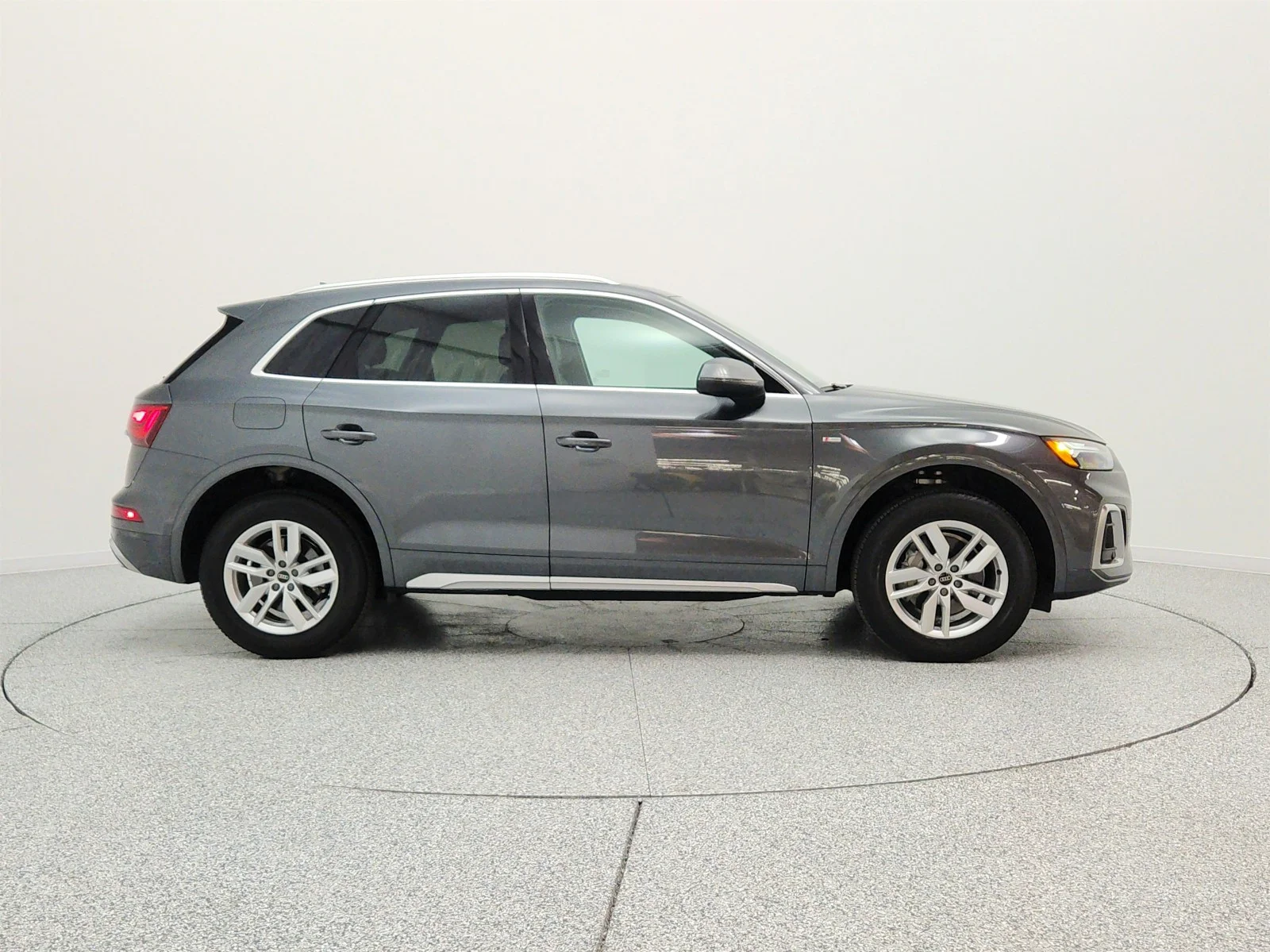 Used 2024 Daytona Gray Pearl Effect Audi S line Premium 45 TFSI quattro image 4