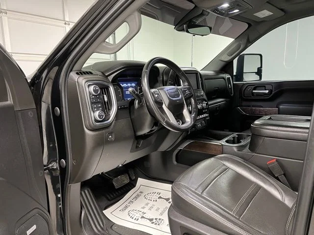Used 2021 Black GMC Denali image 18
