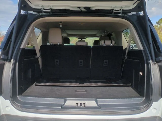 Used 2023 White Ford Limited image 32