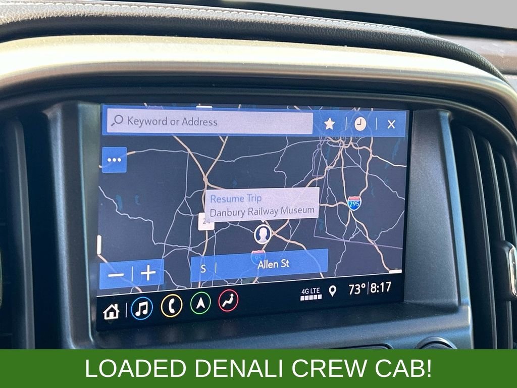 Used 2022 White GMC Denali image 33