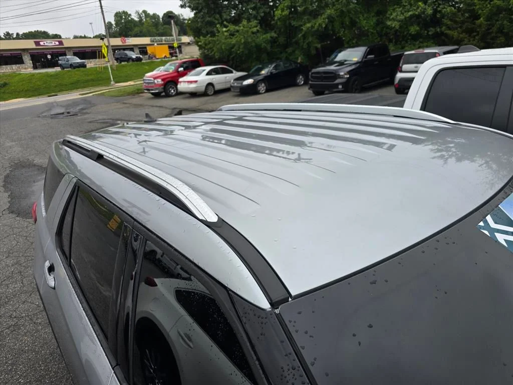 Used 2023 Silver Ford Limited image 18