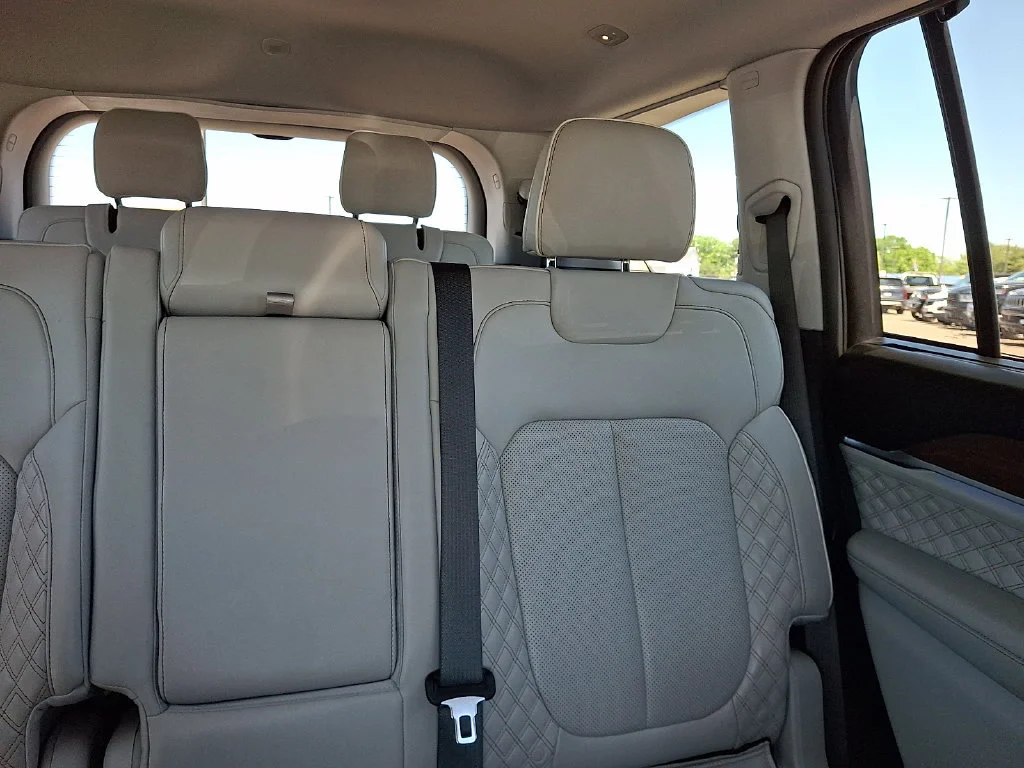 Used 2022 Velvet Red Pearlcoat Jeep Summit image 21