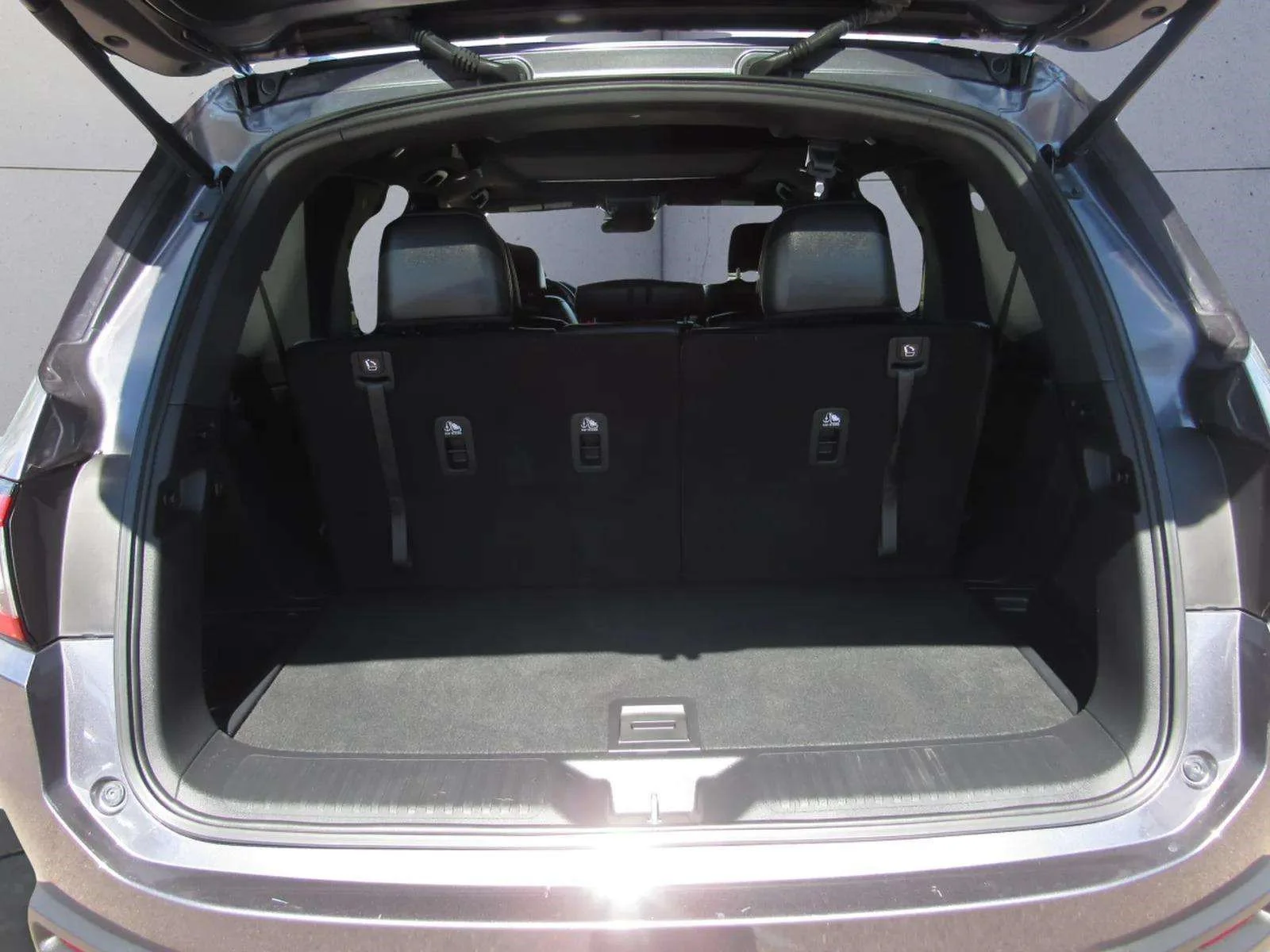 Certified Used 2025 Modern Steel Metallic Honda AWD Black Edition image 45