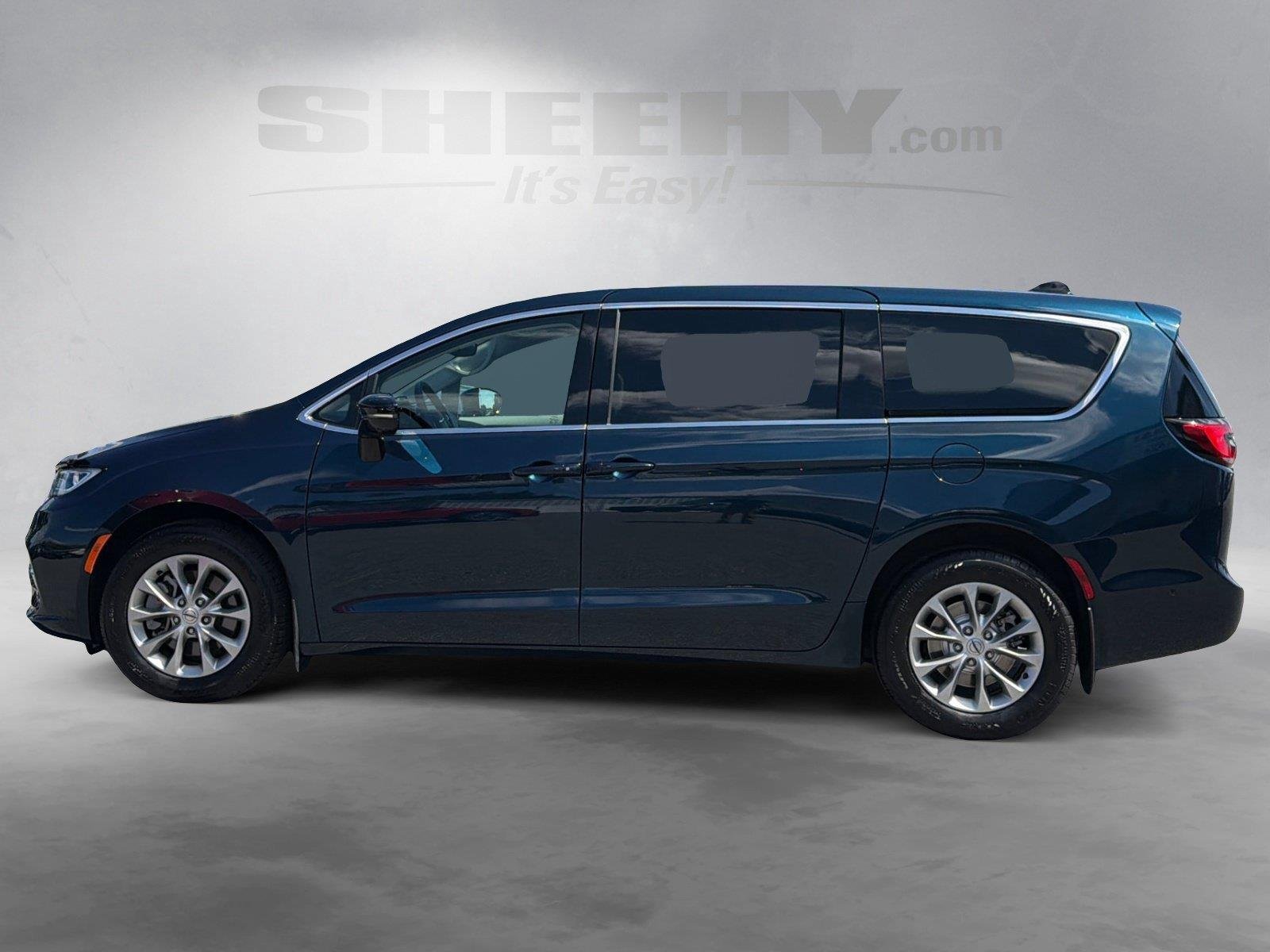 Used 2024 Fathom Blue Pearlcoat Chrysler Touring L image 12