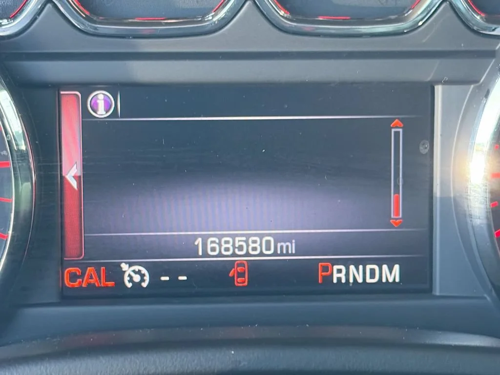 Used 2016 QUICKSILVER METALLIC GMC SLT image 19