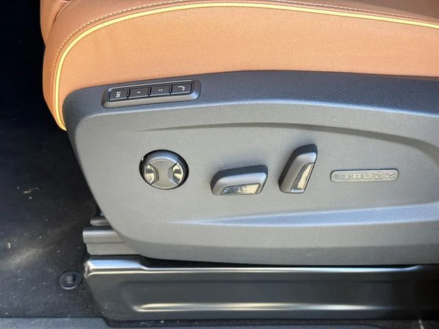 2025 Volkswagen ID. Buzz PRO S - Photo 42