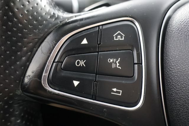 Used 2015 Gray Mercedes-Benz C 300 image 11