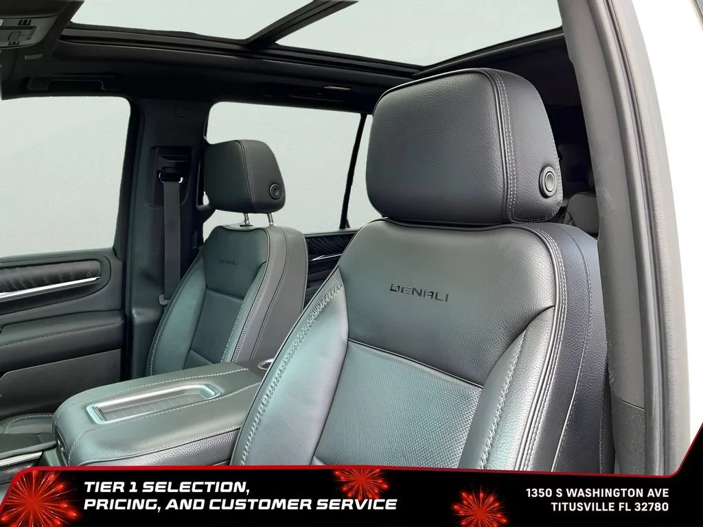 Used 2021 WHITE FROST TRICOAT GMC Denali image 33
