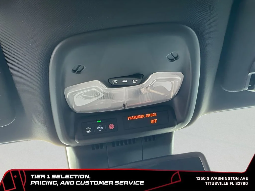 New 2026 Sterling Metallic GMC Elevation image 37
