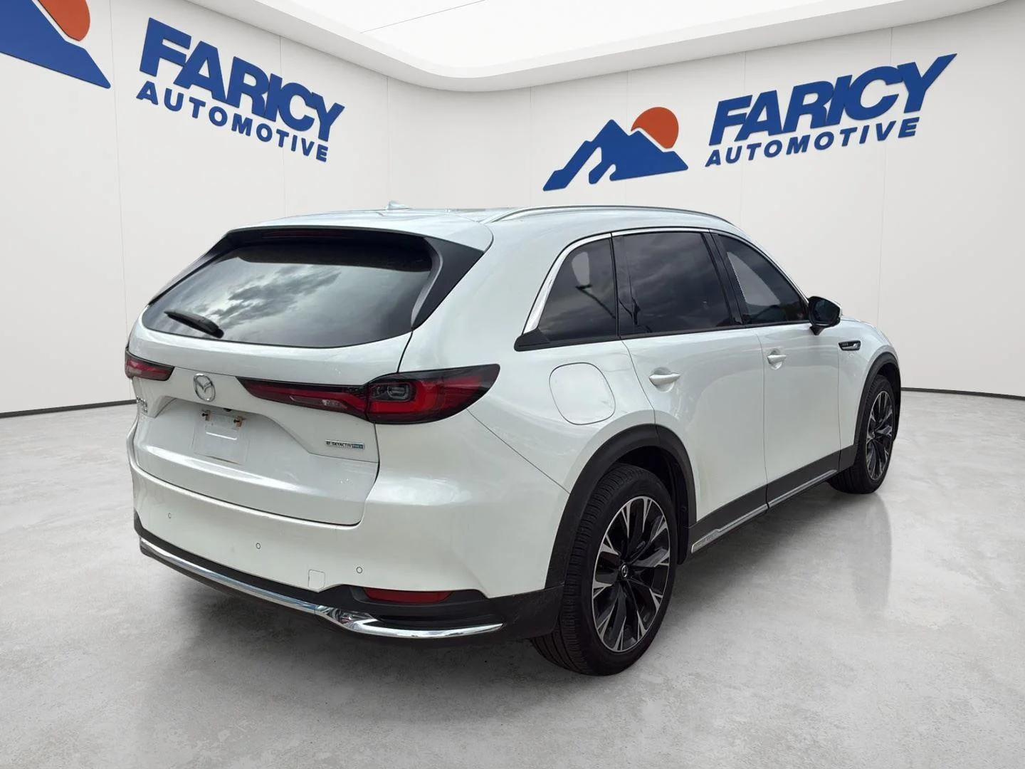 Used 2024 Rhodium White Premium Mazda Premium Plus image 3