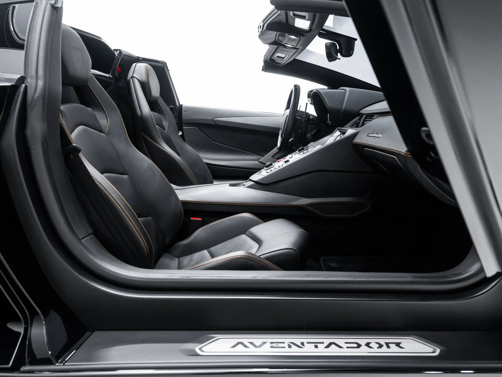 Used 2014  Lamborghini LP700-4 image 37