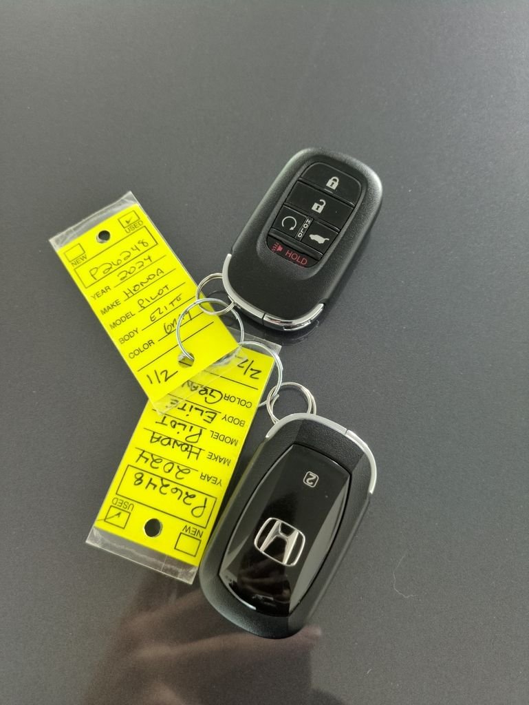 2024 Honda Pilot Elite - Photo 32
