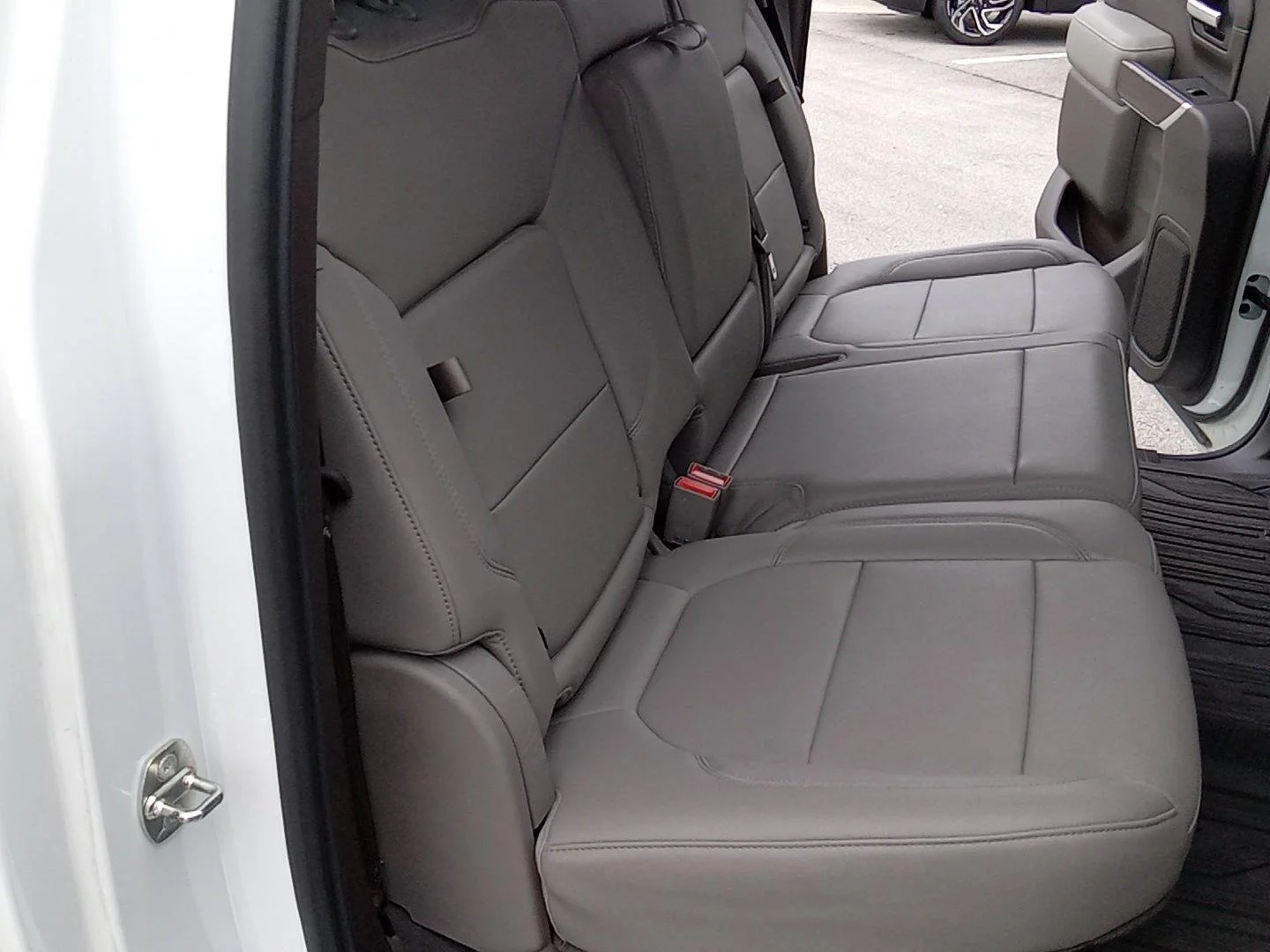 Used 2021 SUMMIT WHITE GMC SLT image 3