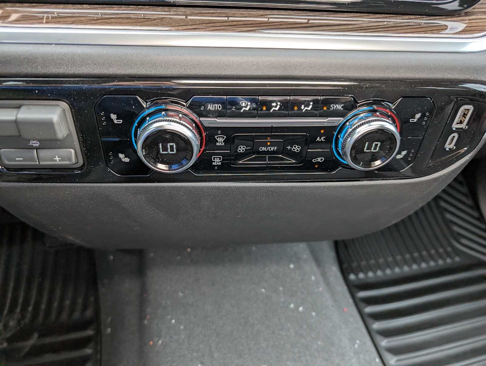 New 2026 Summit White GMC Elevation image 27