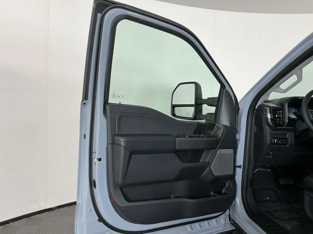 New 2026 Glacier Gray Metallic Tri-Coat Ford Lariat image 16