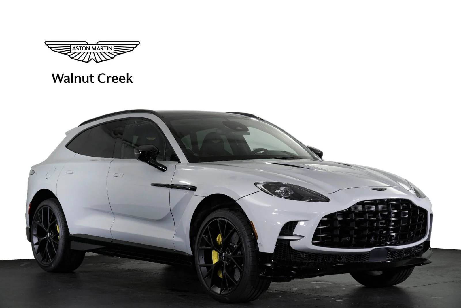 2026 Aston Martin DBX