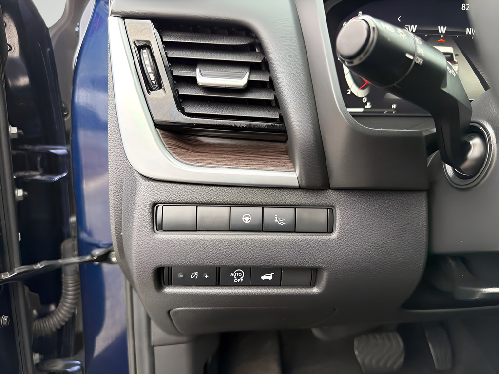 Used 2024 Blue Nissan Platinum image 33