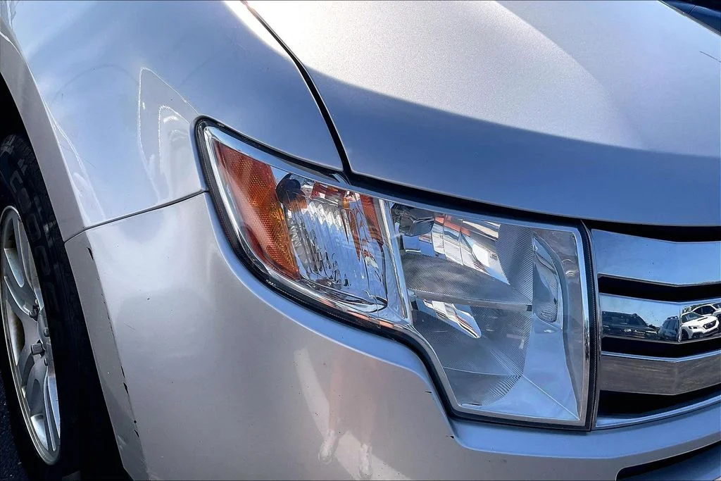 Used 2010  Ford SE image 25