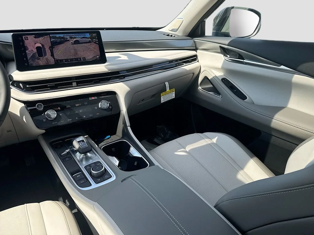 New 2027 DEEP EMERALD INFINITI Luxe FWD image 25