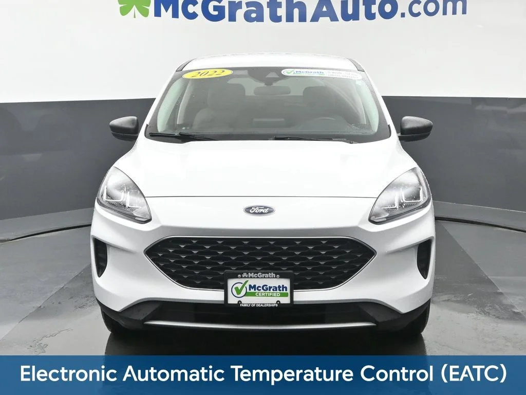 Used 2022 White Ford SE image 8