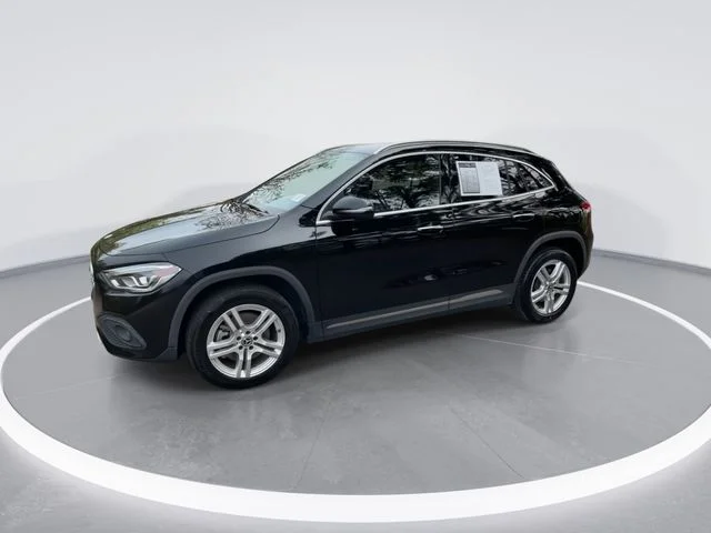 Used 2023  Mercedes-Benz GLA 250 image 4