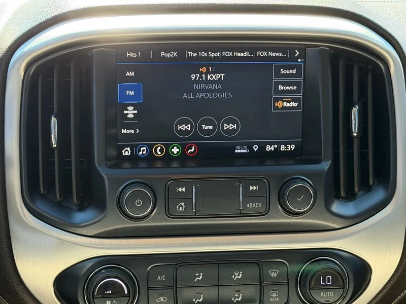 Used 2020 SATIN STEEL METALLIC GMC 2WD SLE image 10