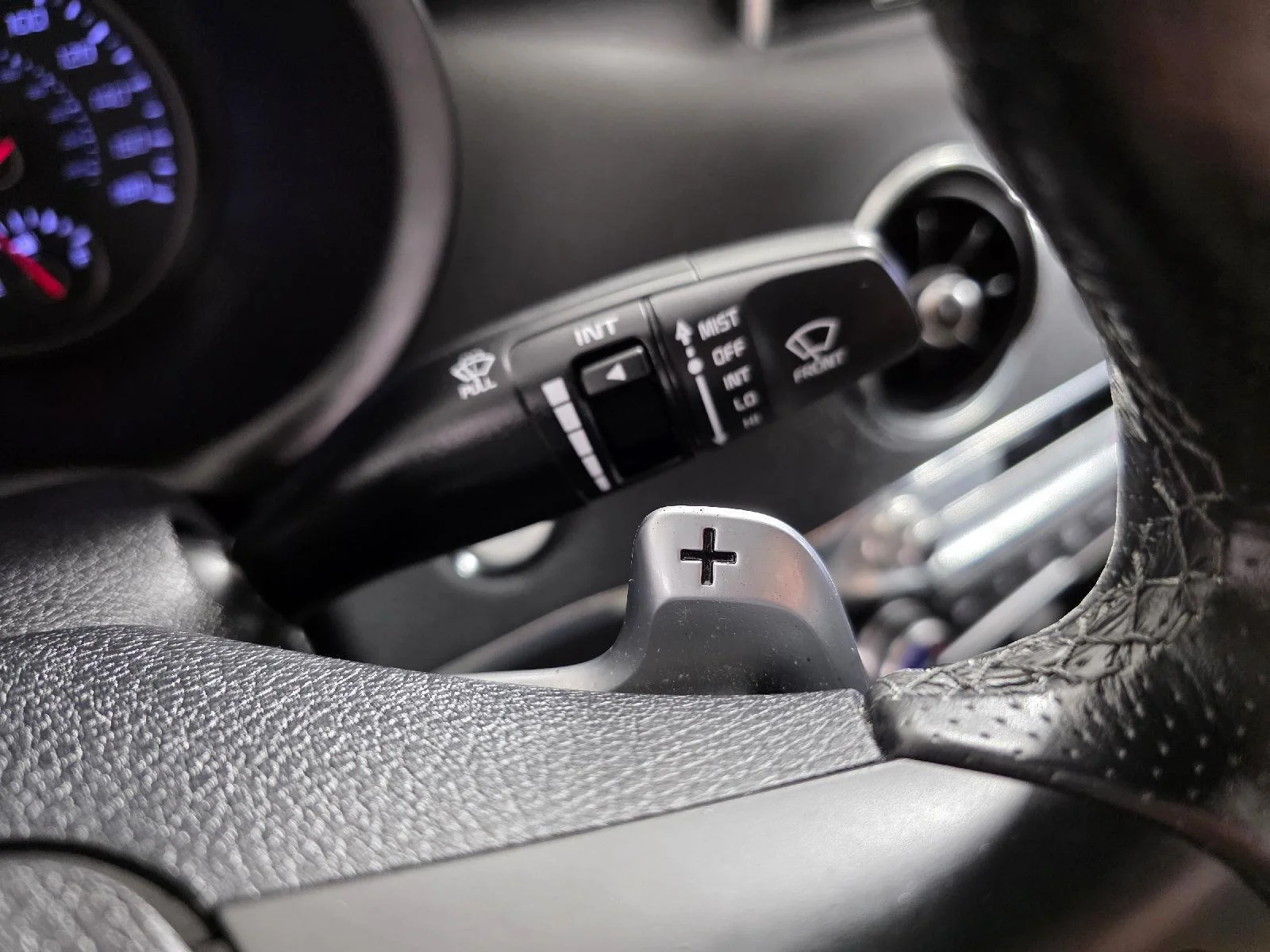 Used 2019 Snow White Pearl Kia GT image 28