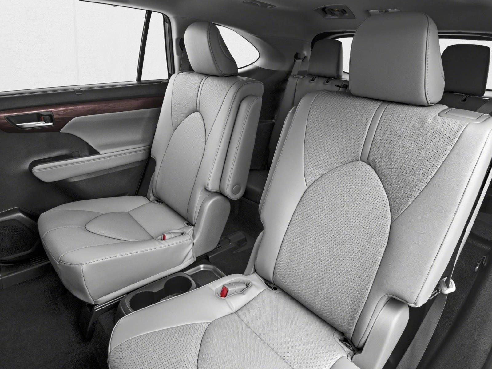 New 2026 Wind Chill Pearl Toyota Limited image 9